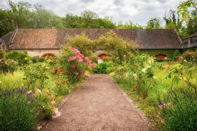 Kräutergarten - Quelle der Düfte und Gesundheit